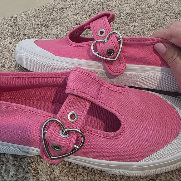 Vans Pink Mary Jane With Heart Buckle - Picture 9 of 10